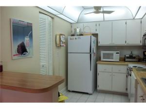 Phoenix Towers Condo 01 - Residential Lease