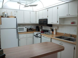 Phoenix Towers Condo 01 - Residential Lease