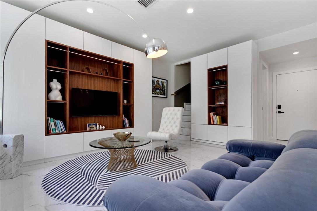 1460 Ocean Dr 506 (406)