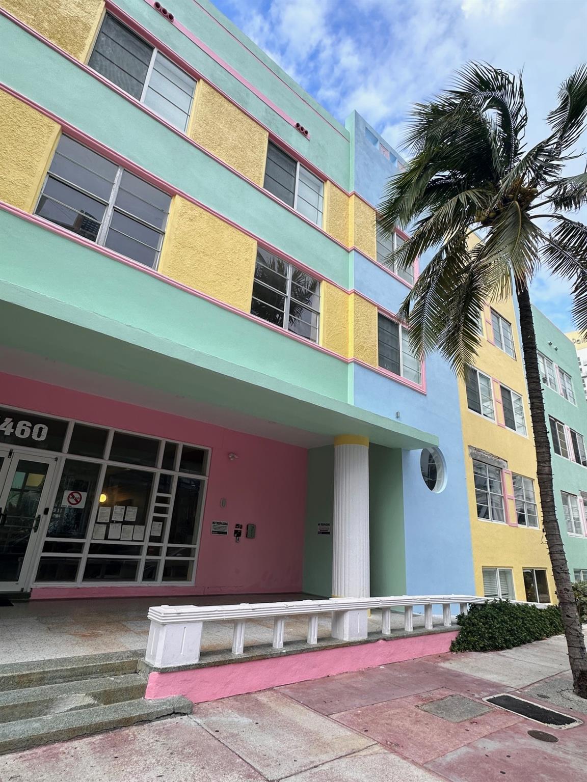 1460 Ocean Dr 506 (406)