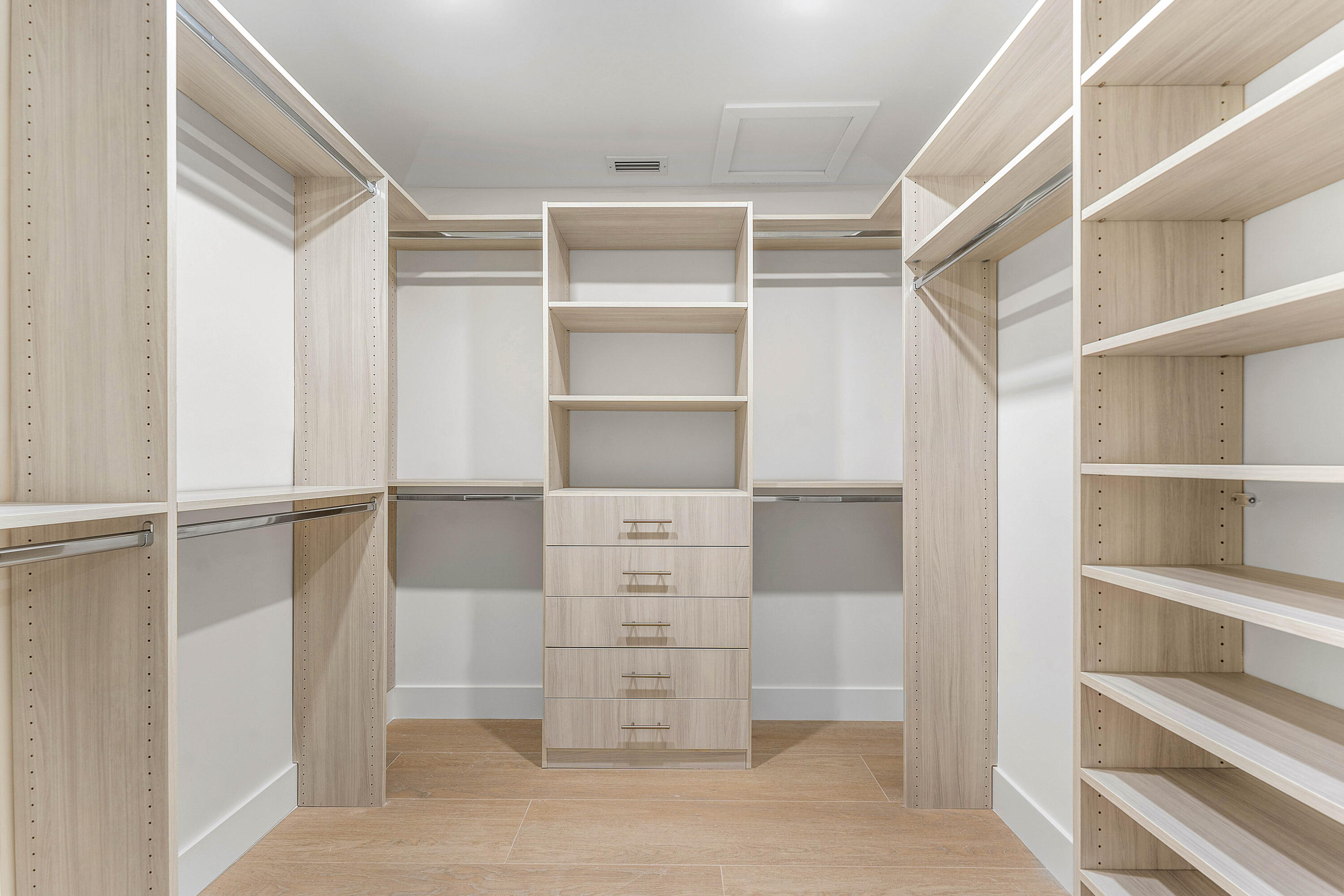 LAKEWOODE SEC I - Residential