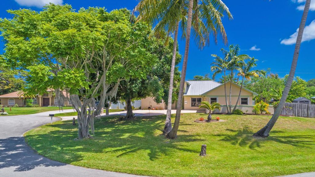 Photo of 2925 NW Florida Court, Stuart, FL 34994 (MLS # R11085067)
