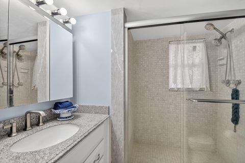 Tiny photo for 3524 Via Poinciana #303, Lake Worth, FL 33467 (MLS # R11168910)