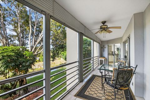 Tiny photo for 3524 Via Poinciana #303, Lake Worth, FL 33467 (MLS # R11168910)