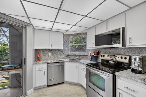 Tiny photo for 3524 Via Poinciana #303, Lake Worth, FL 33467 (MLS # R11168910)
