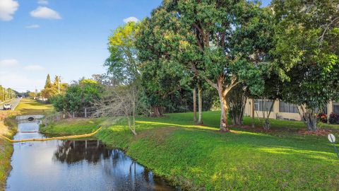 Tiny photo for 3524 Via Poinciana #303, Lake Worth, FL 33467 (MLS # R11168910)