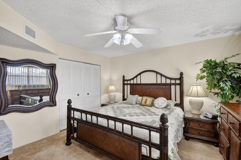 Tiny photo for 3524 Via Poinciana #303, Lake Worth, FL 33467 (MLS # R11168910)