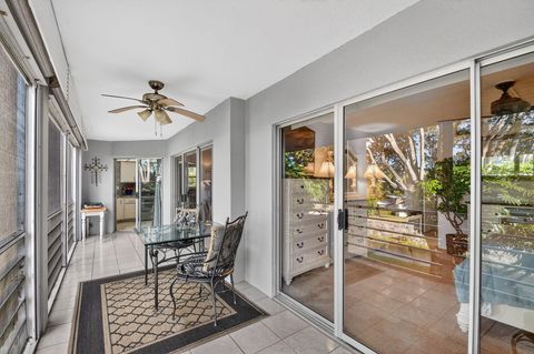 Tiny photo for 3524 Via Poinciana #303, Lake Worth, FL 33467 (MLS # R11168910)