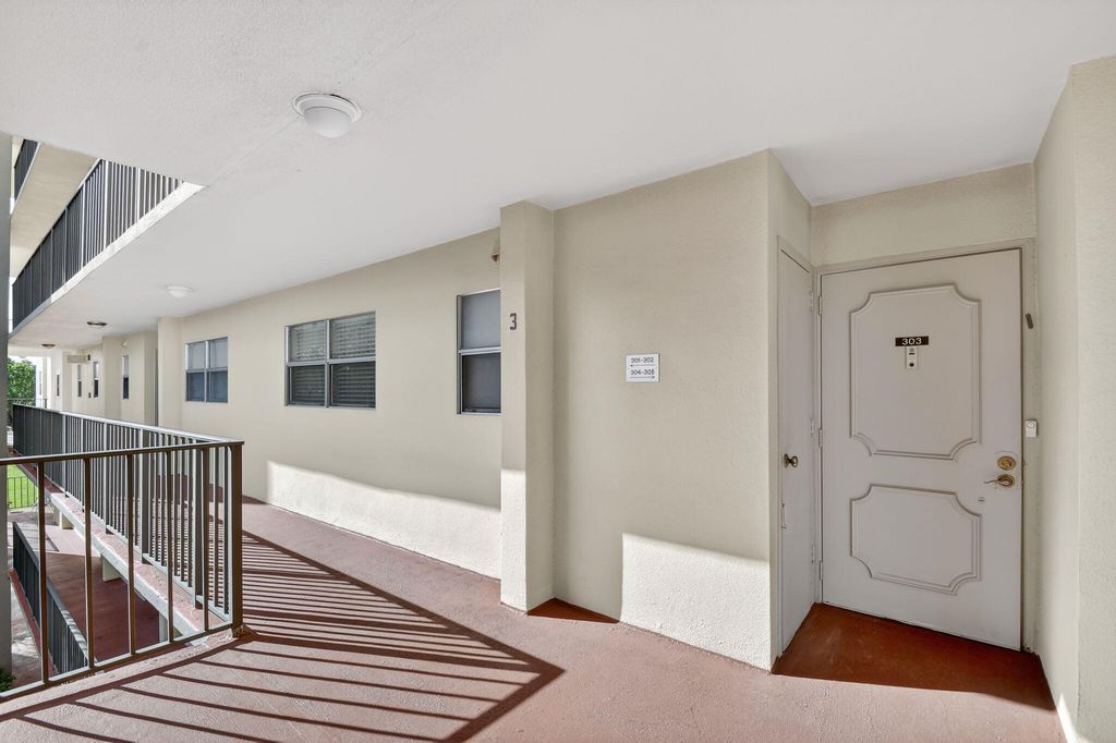 Photo of 3524 Via Poinciana #303, Lake Worth, FL 33467 (MLS # R11168910)