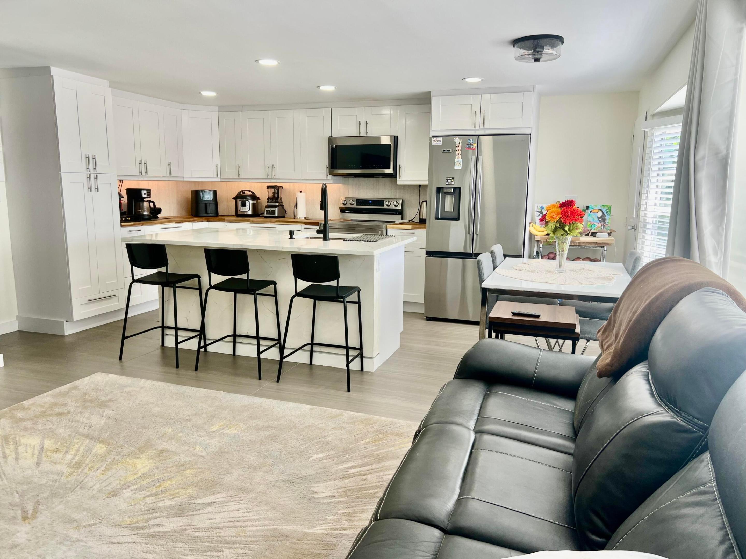 TALLOWWOOD ISLE - Residential