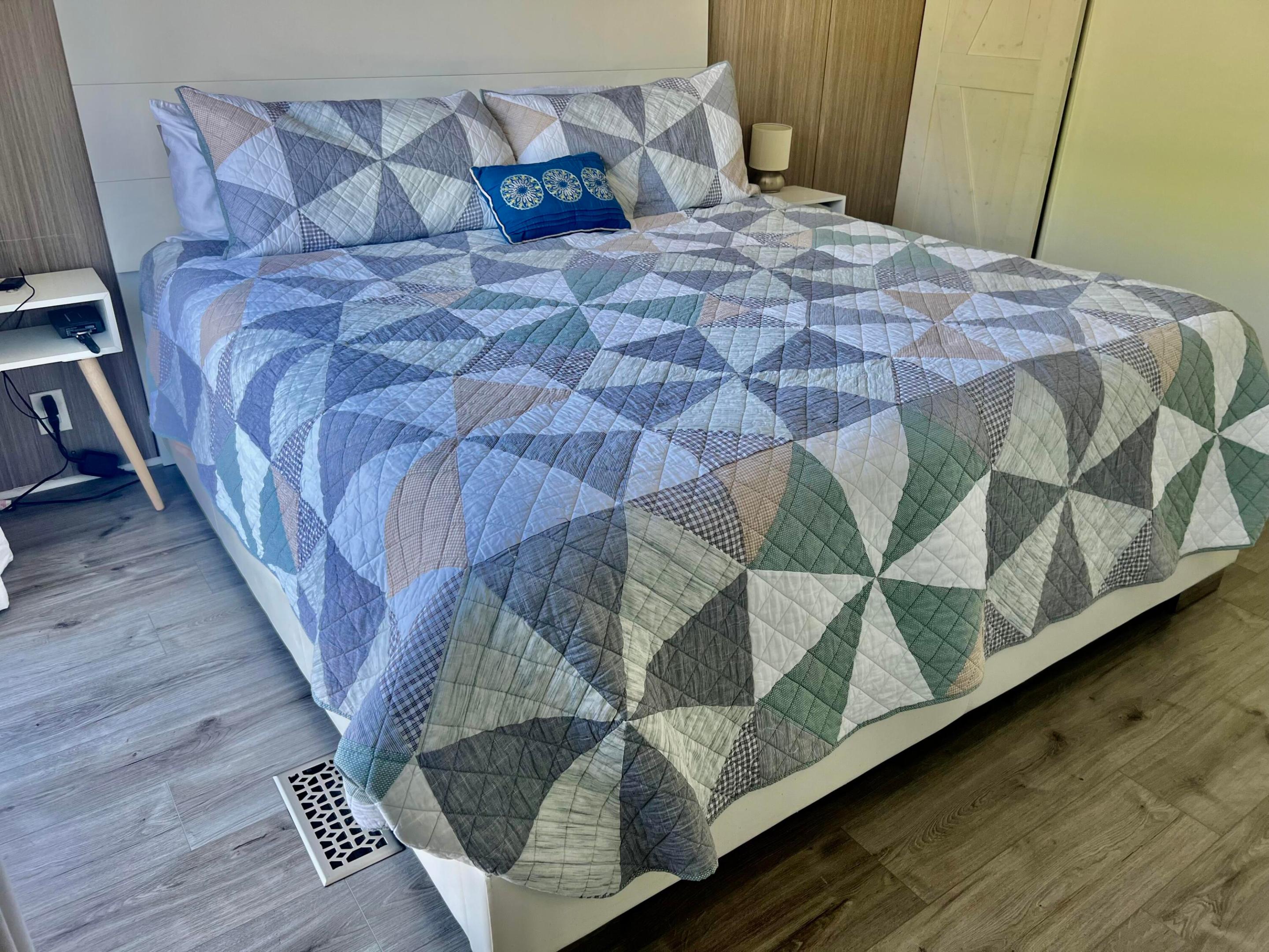 TALLOWWOOD ISLE - Residential