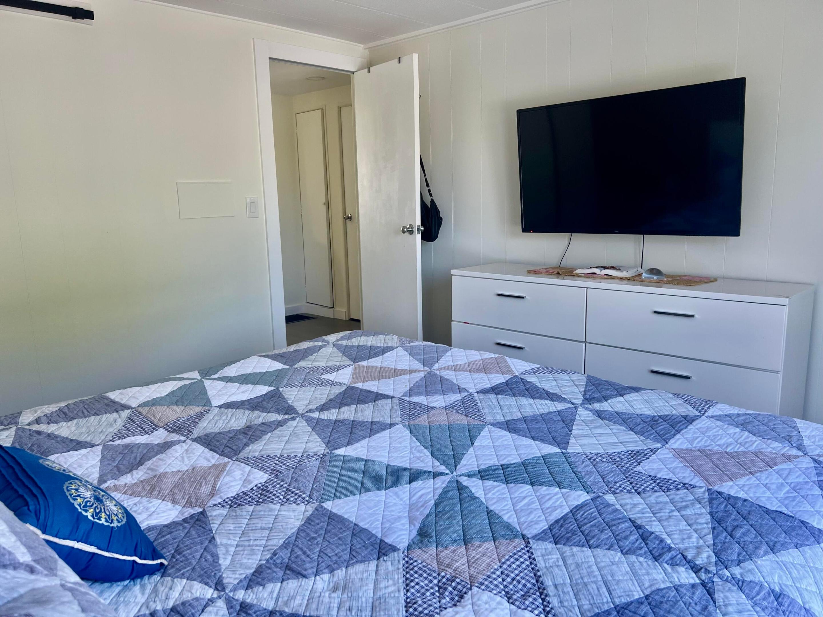 TALLOWWOOD ISLE - Residential