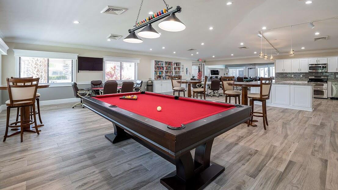 TALLOWWOOD ISLE - Residential