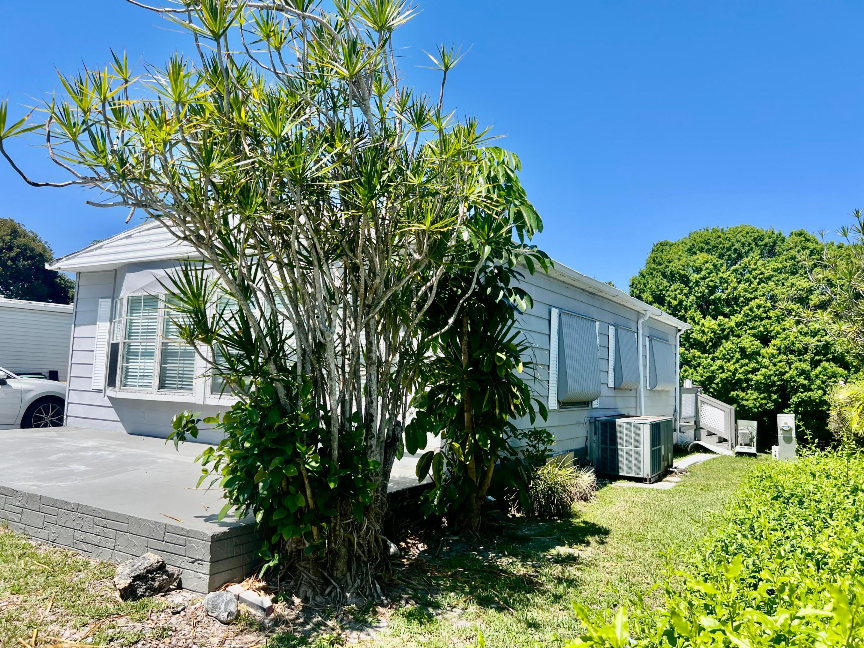 TALLOWWOOD ISLE - Residential