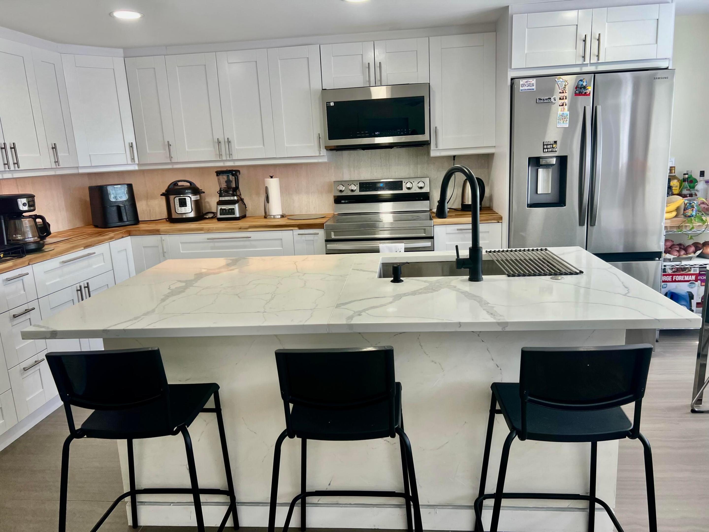 TALLOWWOOD ISLE - Residential