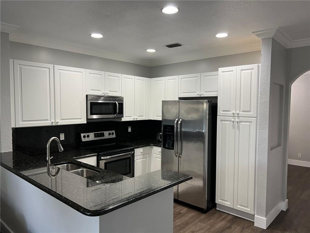 Carriage Homes At Bentley - Residential Lease