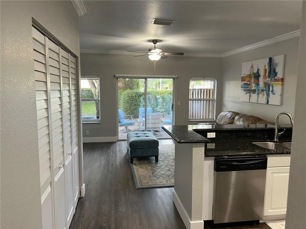 Carriage Homes At Bentley - Residential Lease