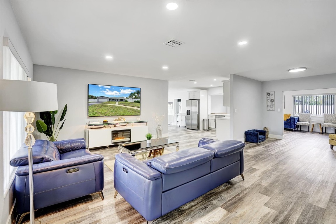 PLANTATION ISLES SEC 3 - Residential