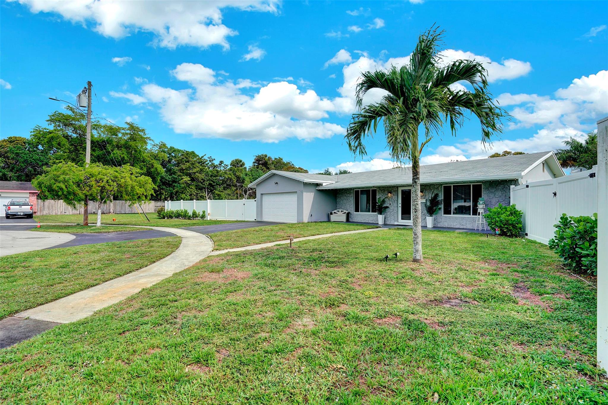 PLANTATION ISLES SEC 3 - Residential