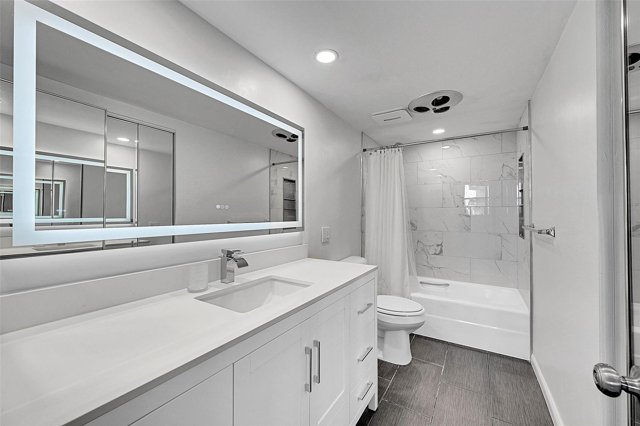 STRATFORD TOWERS CONDO - Residential Lease