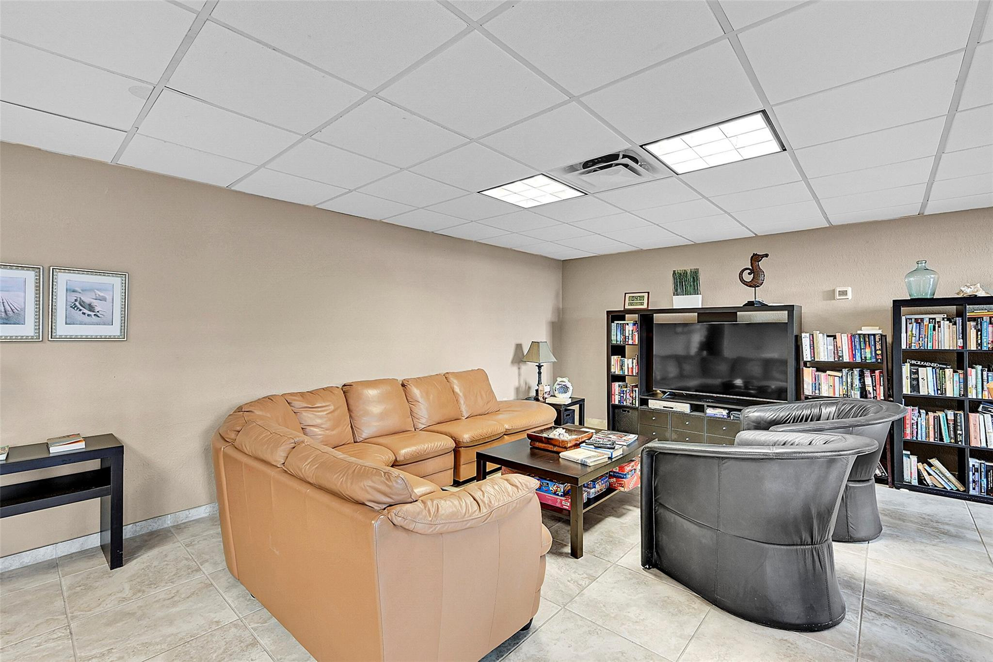 STRATFORD TOWERS CONDO - Residential Lease