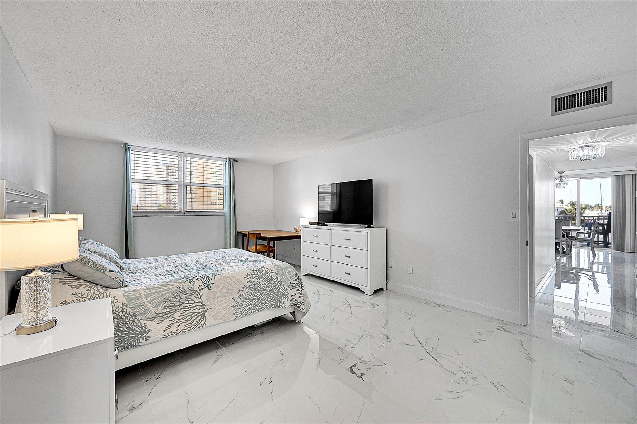 STRATFORD TOWERS CONDO - Residential Lease
