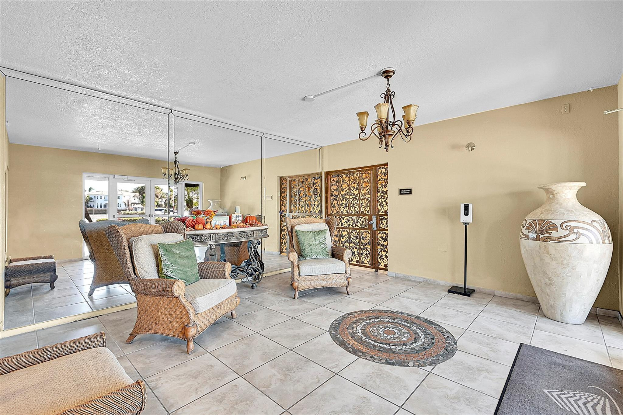 STRATFORD TOWERS CONDO - Residential Lease