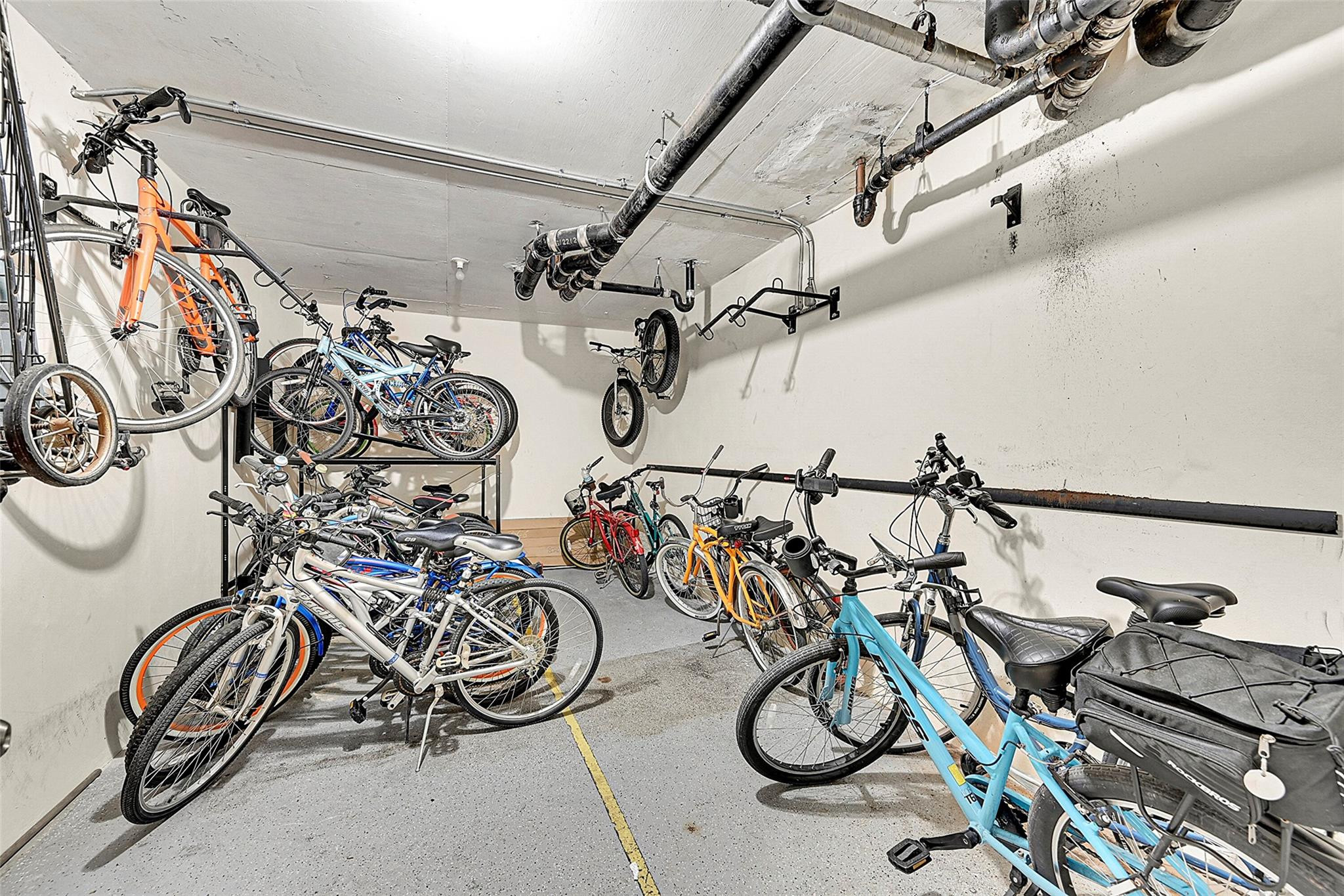 STRATFORD TOWERS CONDO - Residential Lease