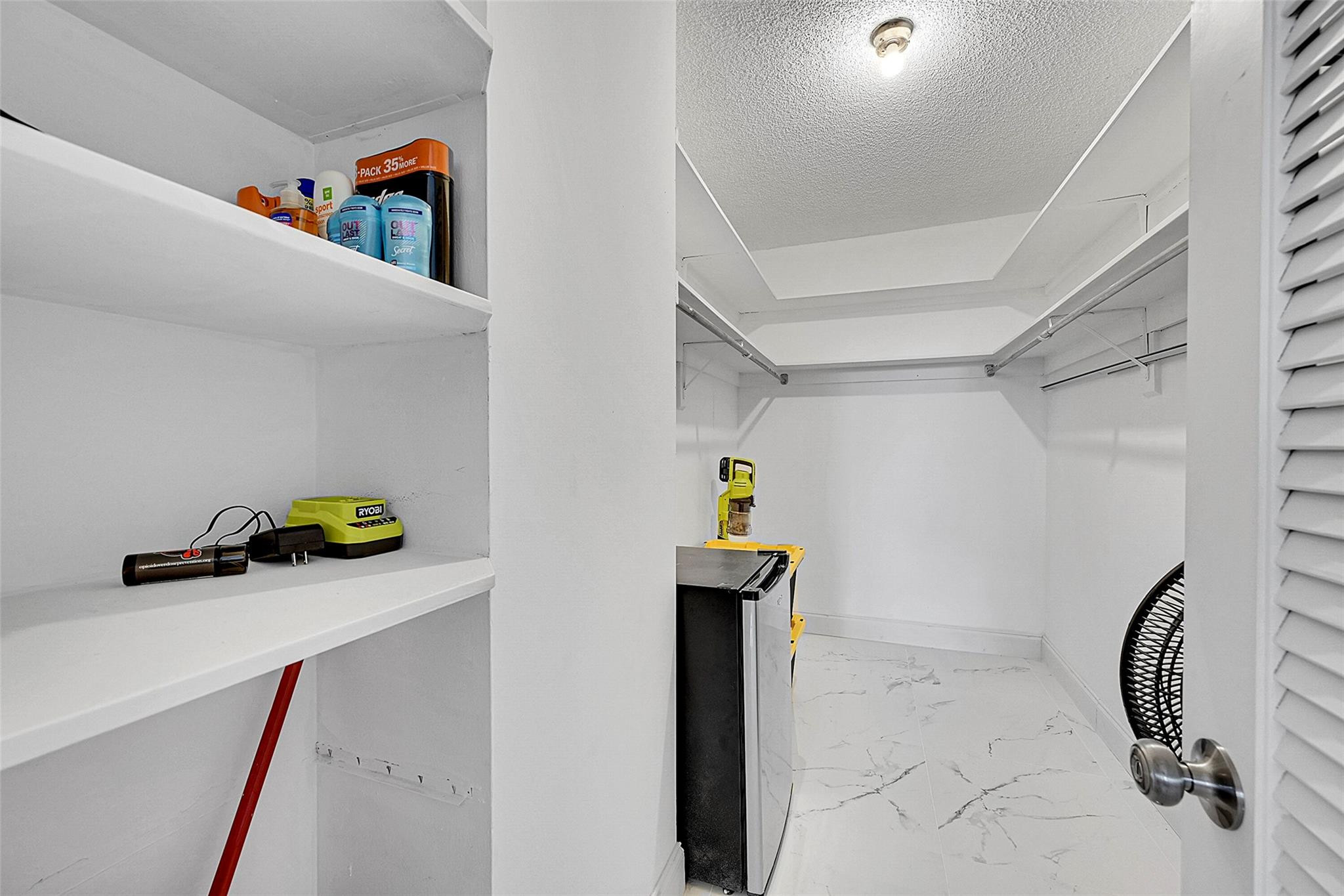 STRATFORD TOWERS CONDO - Residential Lease
