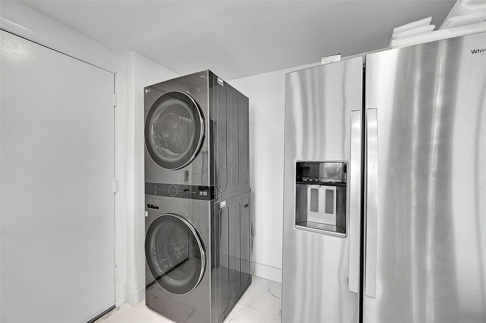 STRATFORD TOWERS CONDO - Residential Lease