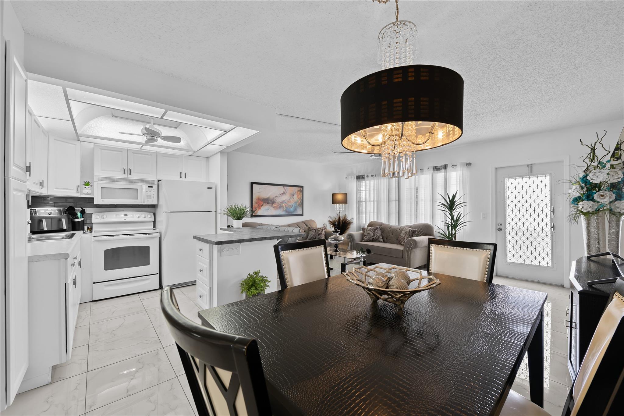 4071 Cambridge D 4071