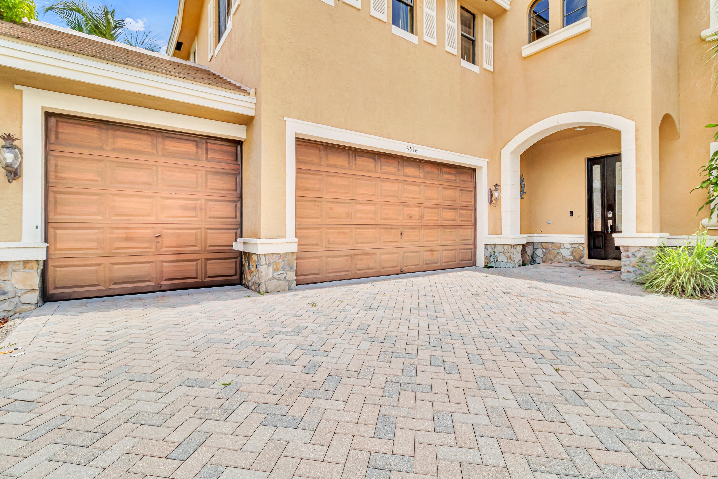 3546 Collonade Drive