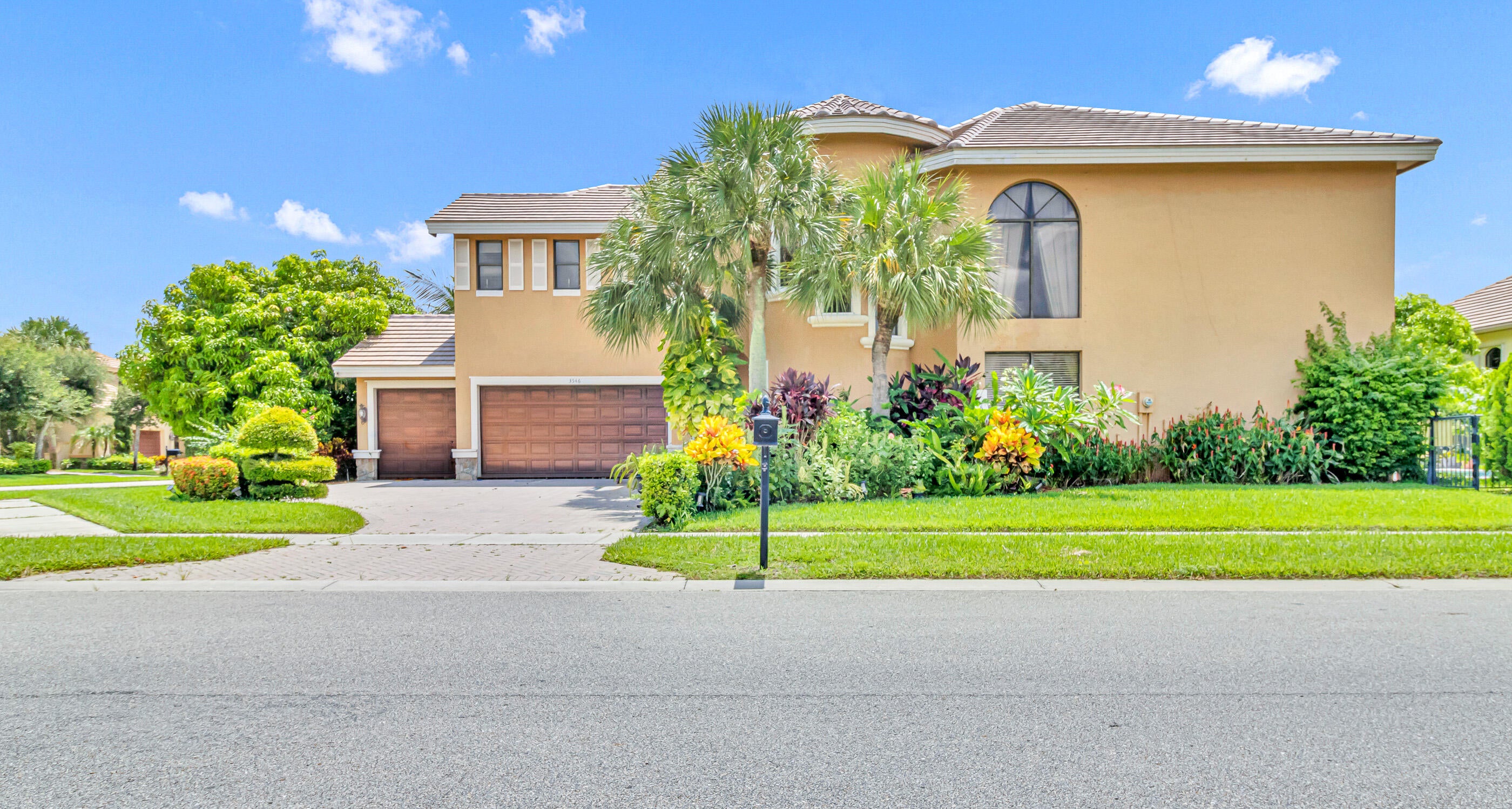 3546 Collonade Drive