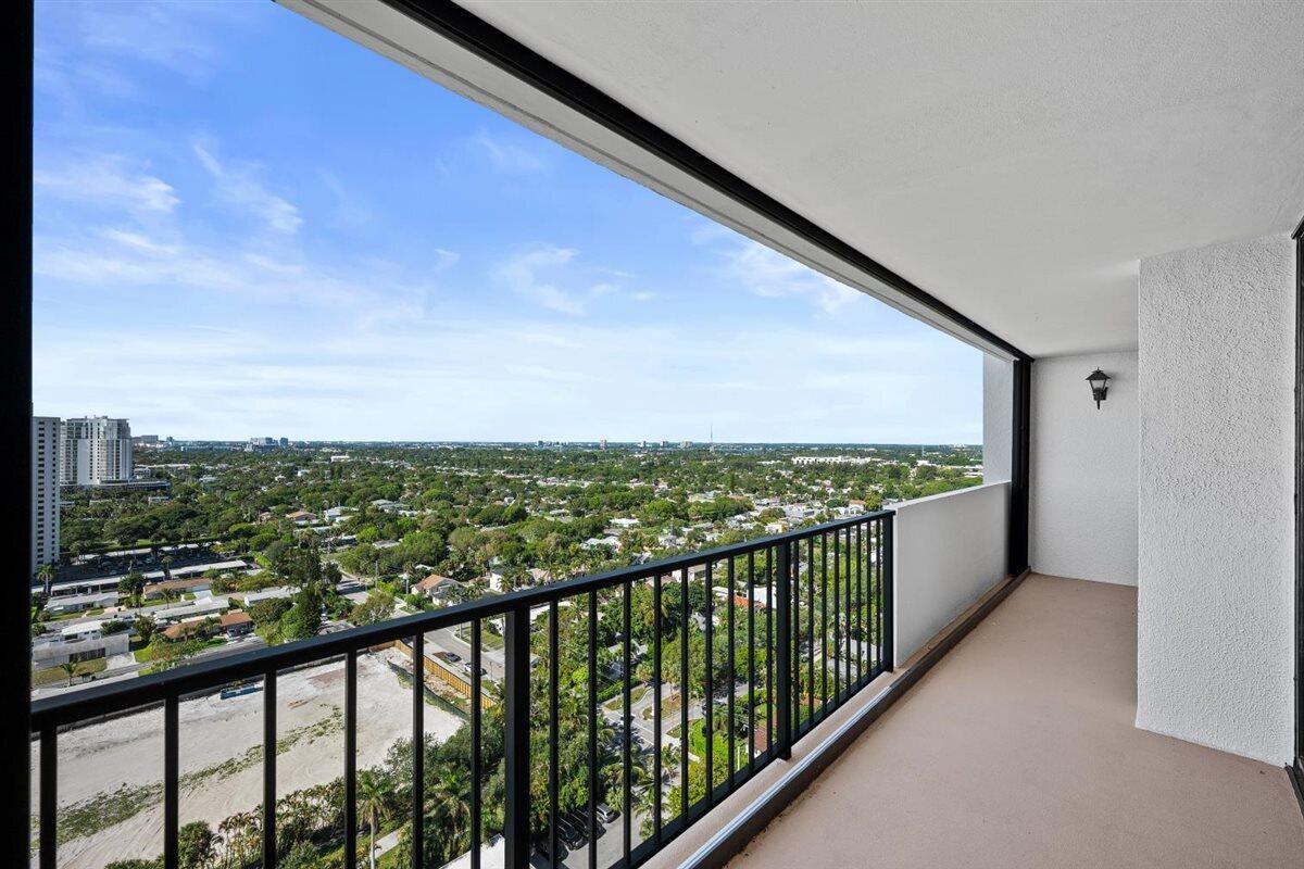 5600 N Flagler Drive 2304