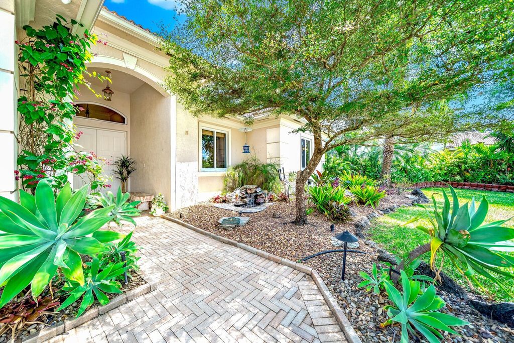 Photo of 19205 SW 66th Street, Pembroke Pines, FL 33332 (MLS # R10981723)