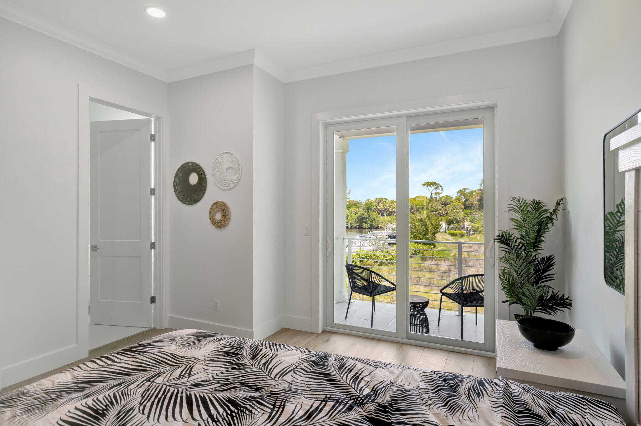 Manatee Isles - Residential Lease