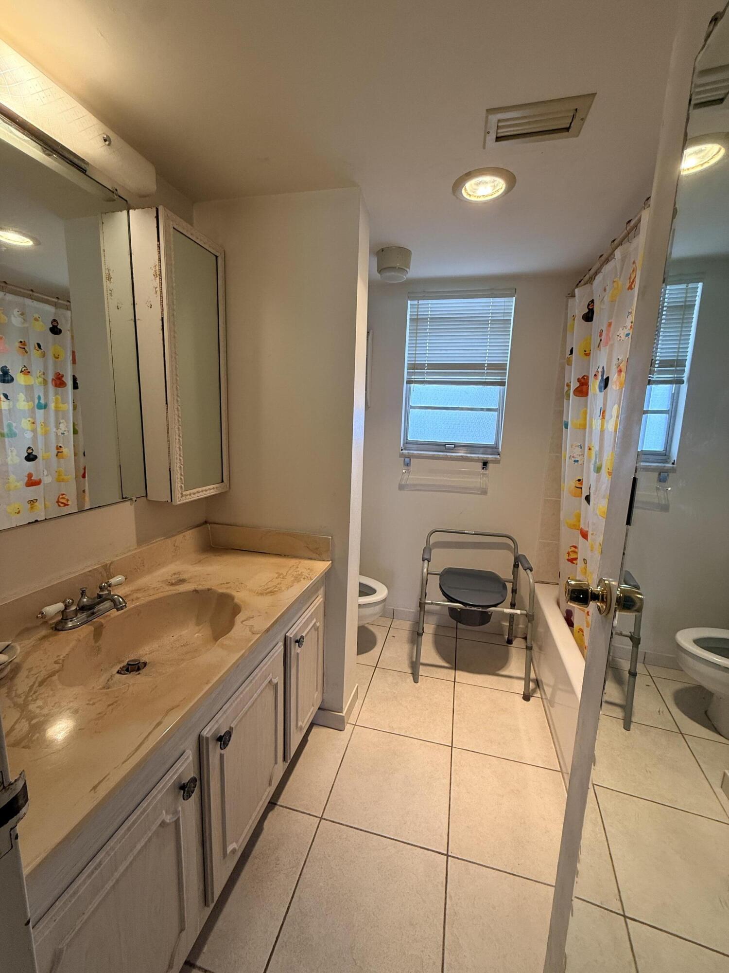 POINCIANA PLACE CONDO 1,2,8 AND 9 - Residential