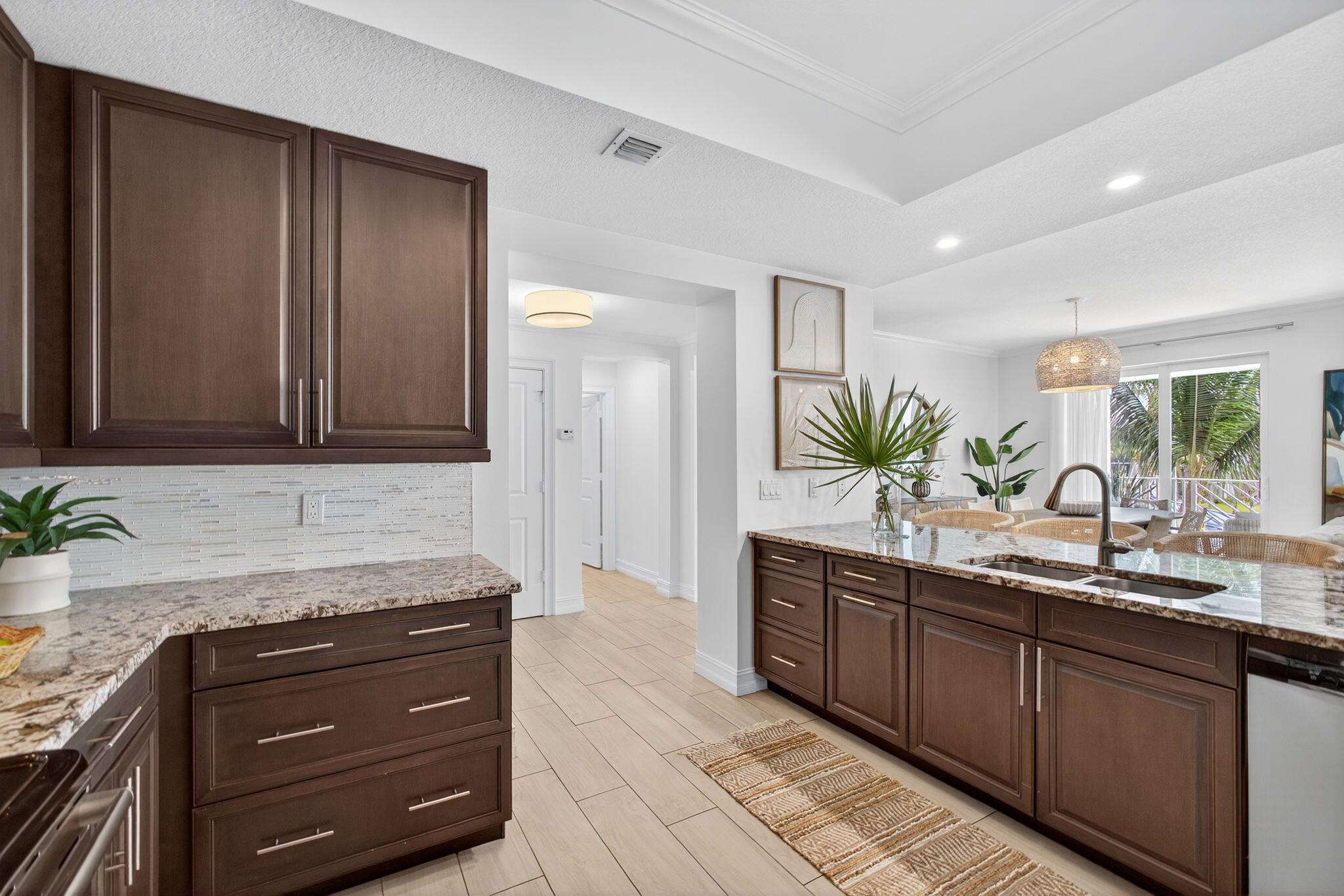Bay Colony - Residential