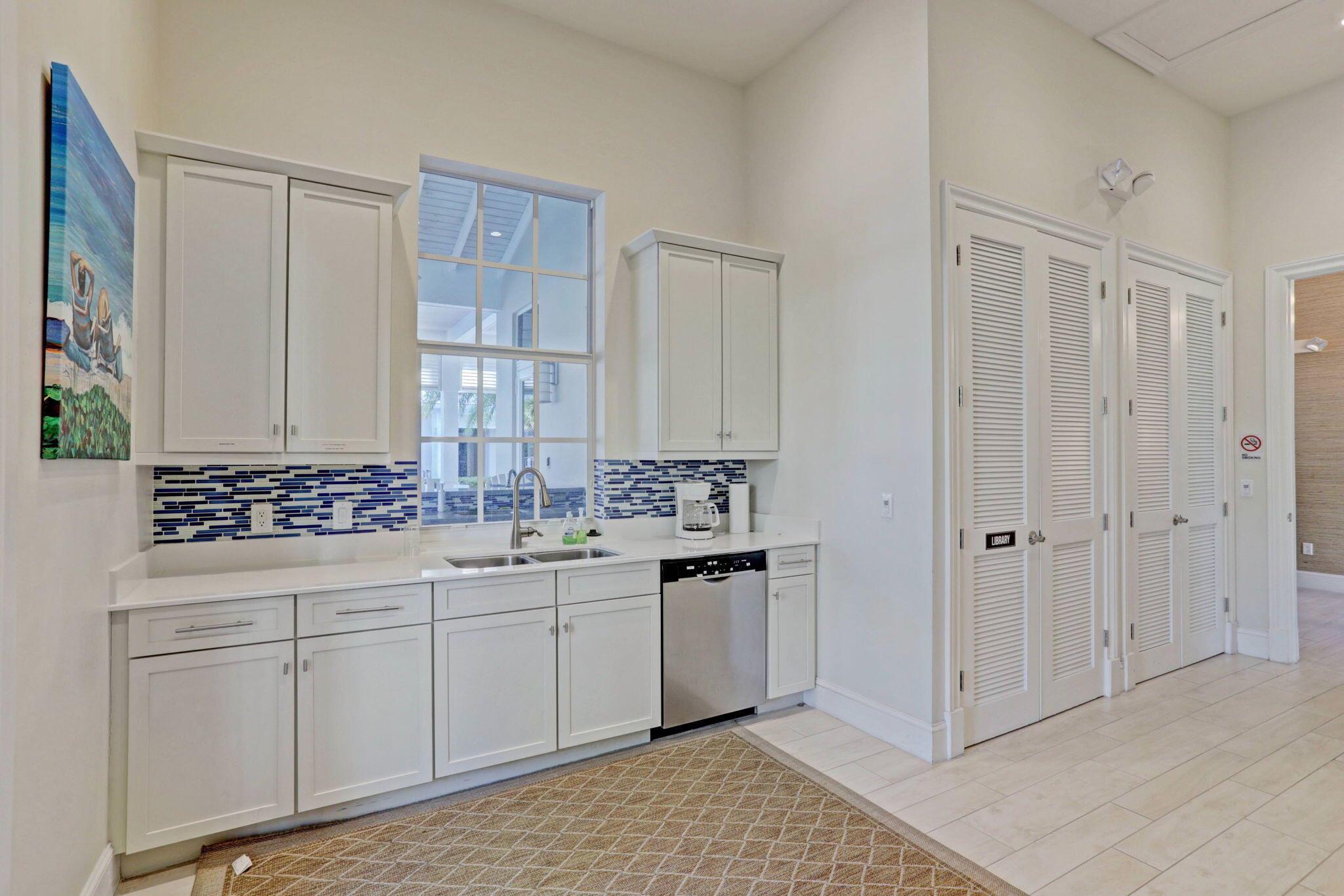 Bay Colony - Residential