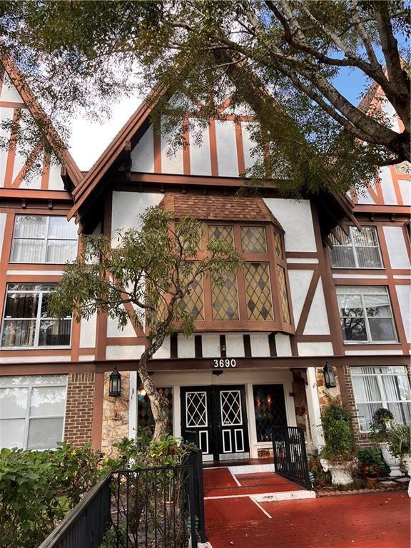 3690 Inverrary Drive 2C