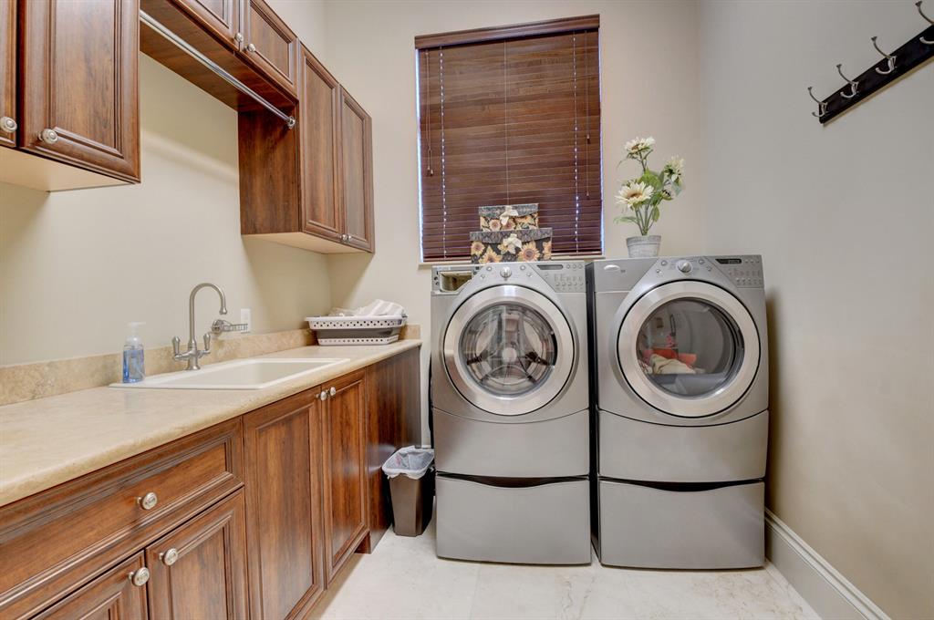 CARRIAGE HILL - Residential