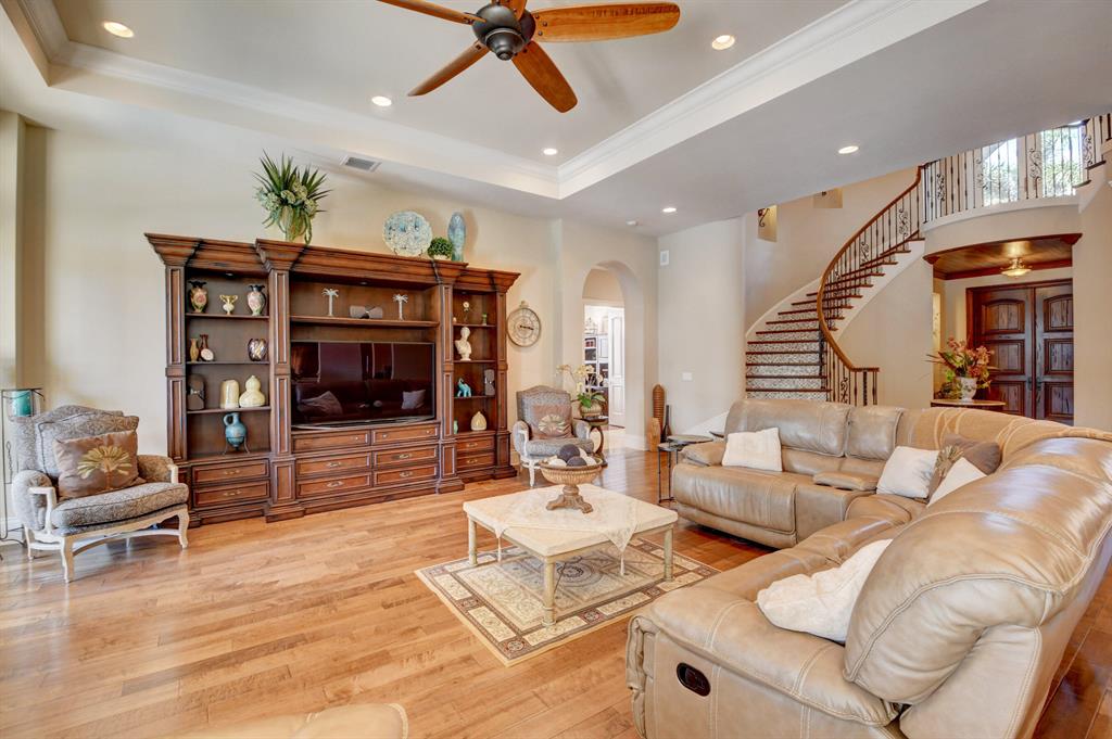 CARRIAGE HILL - Residential