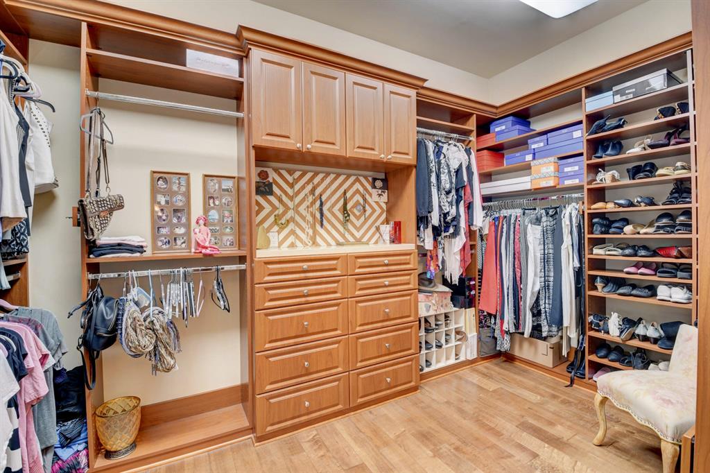 CARRIAGE HILL - Residential