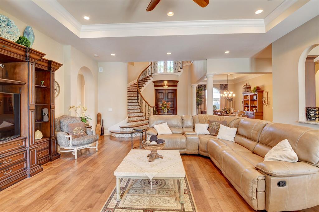 CARRIAGE HILL - Residential