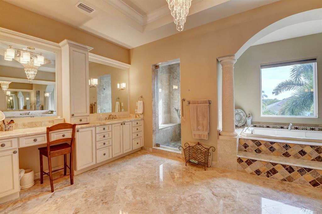 CARRIAGE HILL - Residential