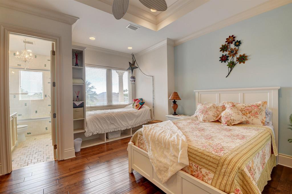 CARRIAGE HILL - Residential