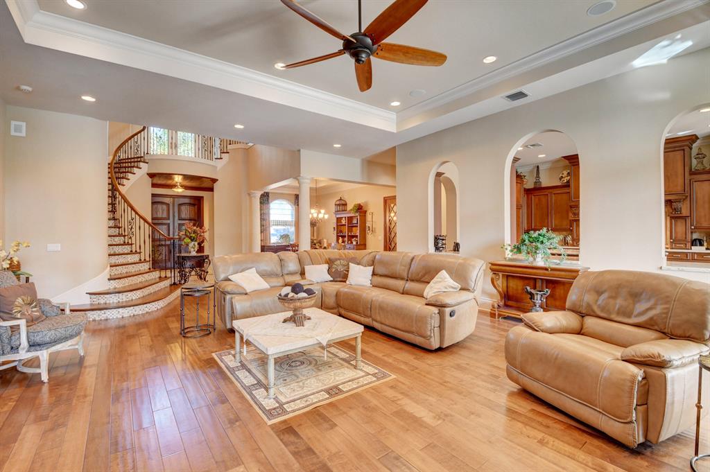 CARRIAGE HILL - Residential