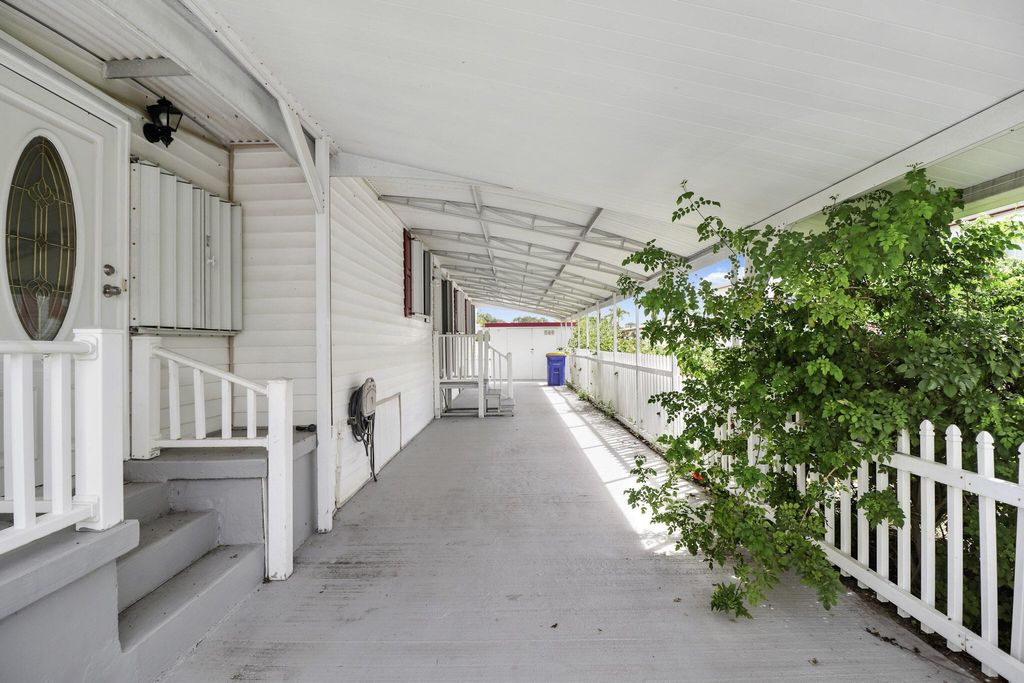 Photo of 7777 SE Swan Avenue, Hobe Sound, FL 33455 (MLS # R11020374)