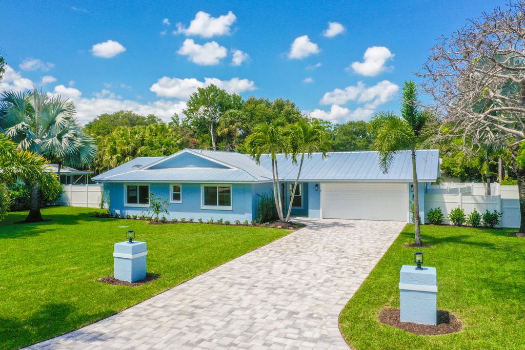 Photo of 4 Via Lucindia Drive S, Stuart, FL 34996 (MLS # R10787877)