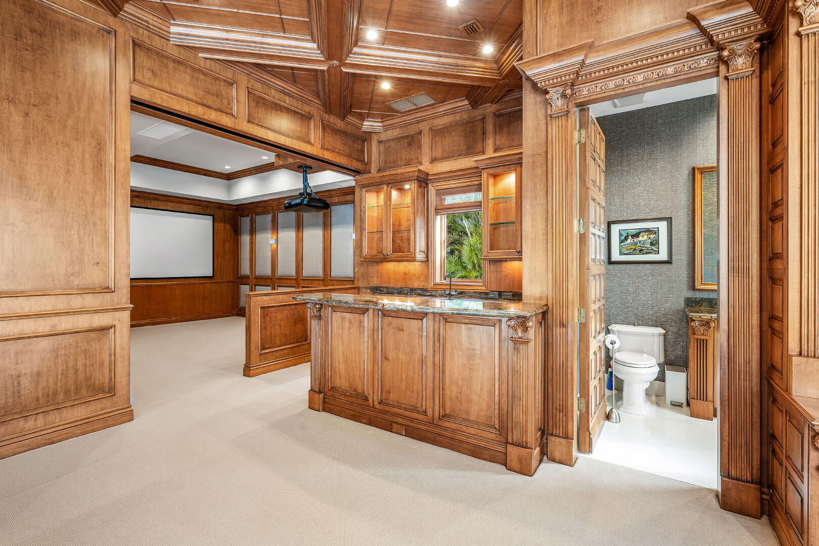 ROYAL PALM YACHT & COUNTRY CLUB - Residential